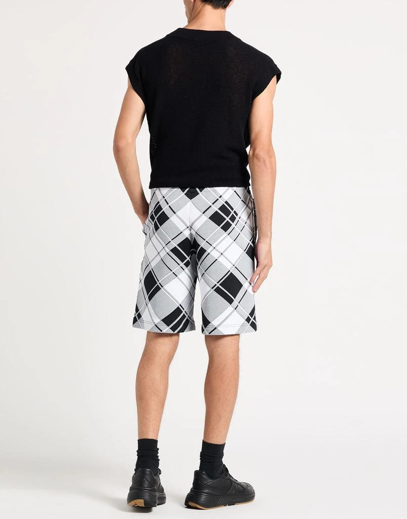 Burberry Shorts
Bermuda 4