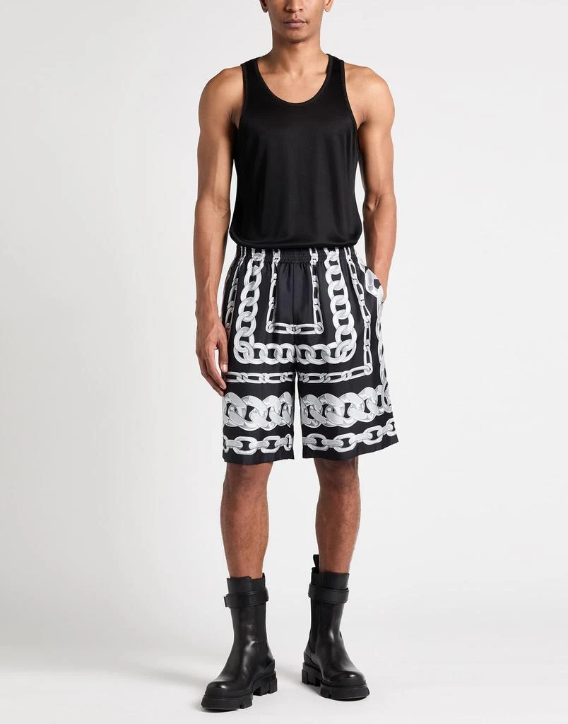 Versace Shorts
Bermuda 3