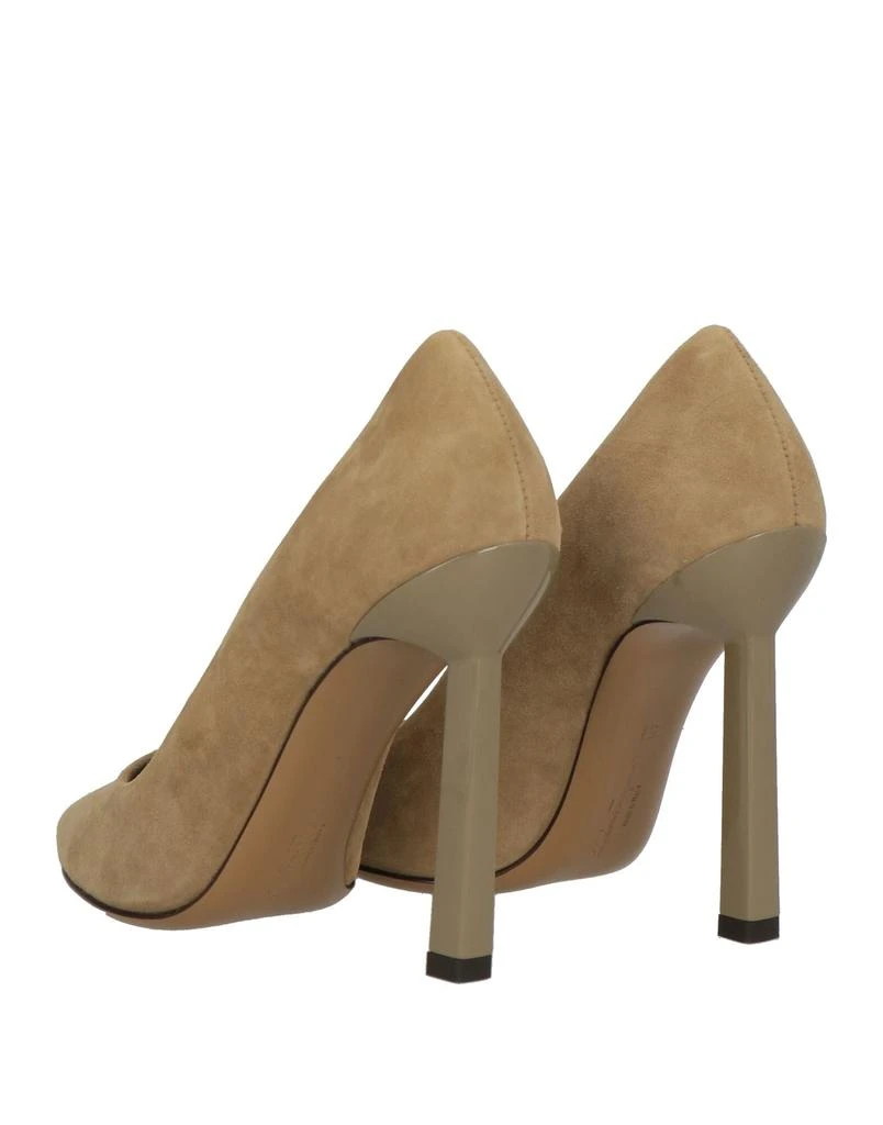 Salvatore Ferragamo Pump 3