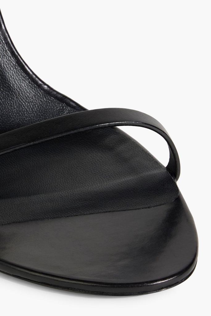 【関税&送料込】Roger Vivier Sandals Viv' Run embellished sandals in black - Roger Vivier | Mytheresa
