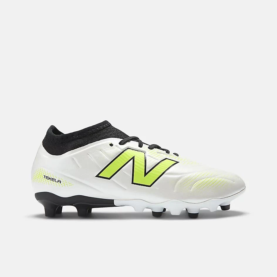 New Balance TEKELA TEAM LOW LACED JNR FG V5