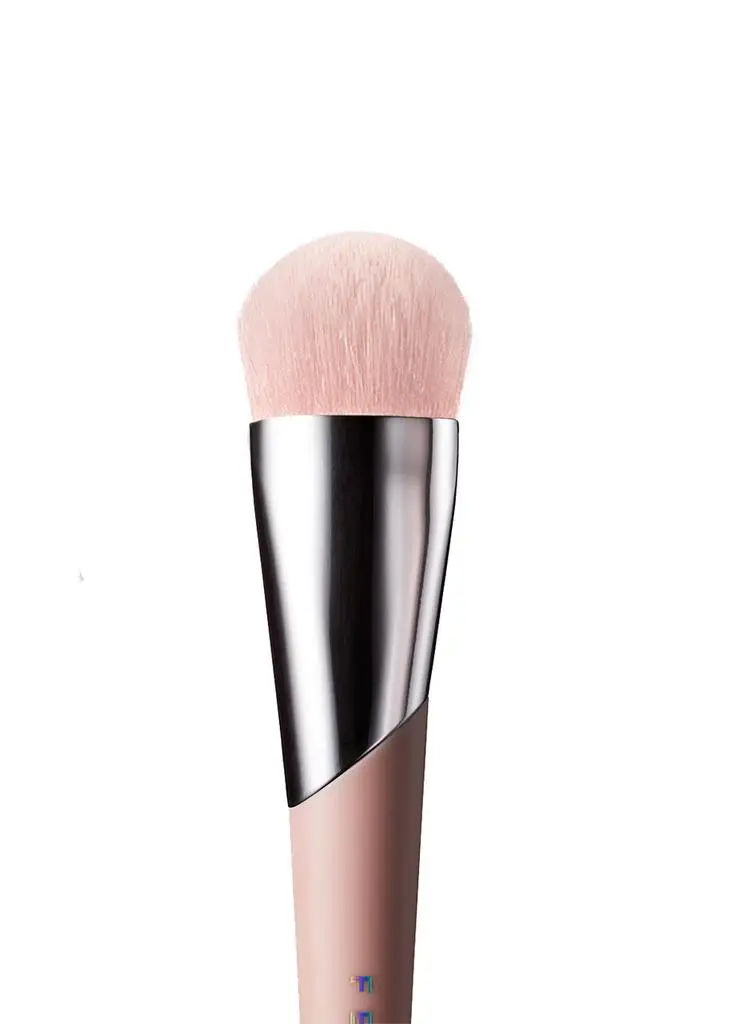 Fenty Beauty Full Bodied Foundation Brush 110 2