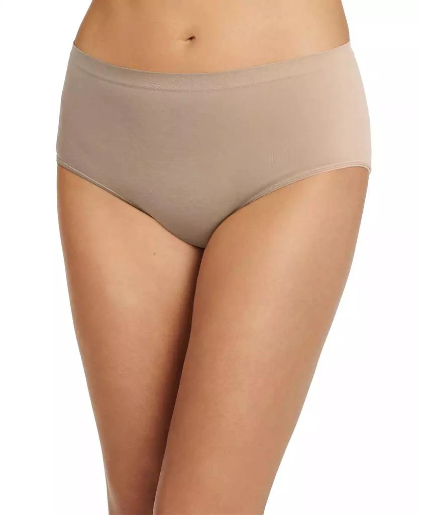 Jockey Women
s Smooth
Shine Seamfree Brief Underwear 36 1