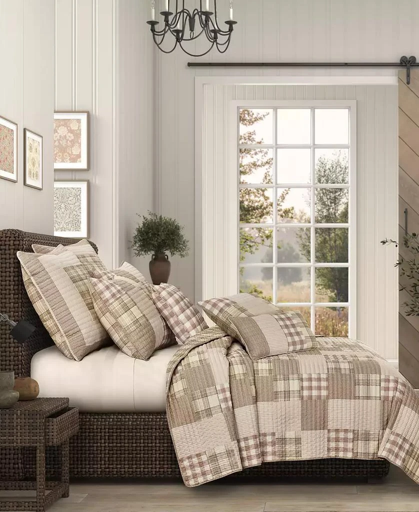 Piper 
Wright Mayfair Cotton Quilt