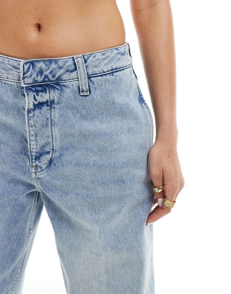 Calvin Klein Calvin Klein Jeans 90s straight jeans in light wash 4