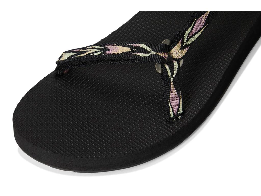 Teva Original Universal Slim 6