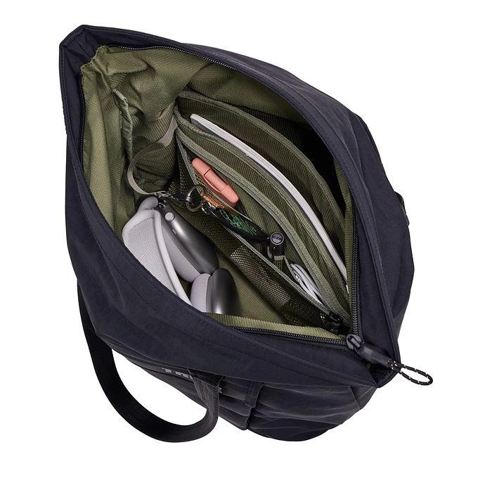 Thule Paramount 22L Tote Bag 8