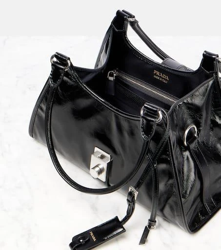 Prada Medium leather tote bag 3