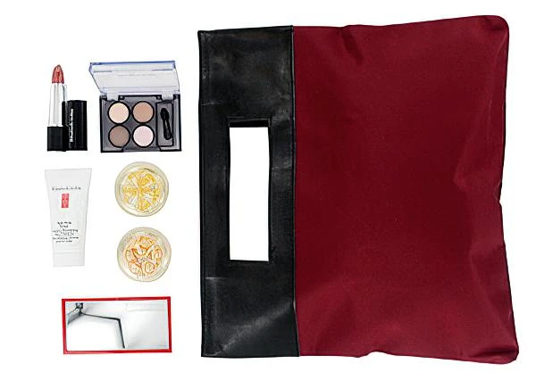 Elizabeth Arden Elizabeth Arden Mini Makeup Set In Bag Value $48 1