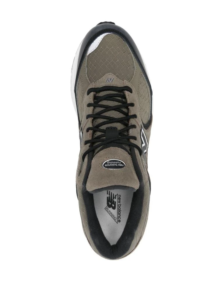 New Balance M2002 SNEAKERS 2