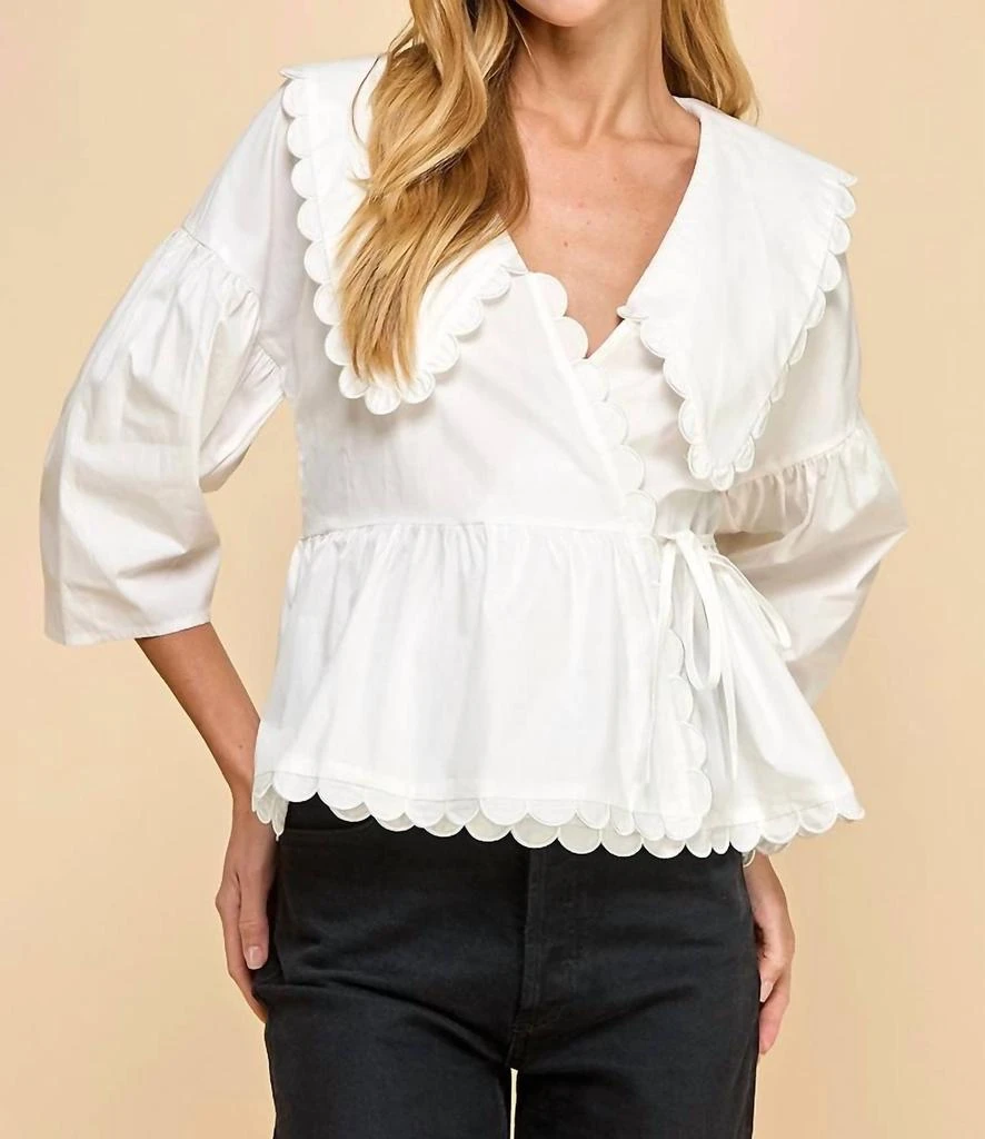 TCEC Exclusive Charm Peter Pan Collar Top In White 4