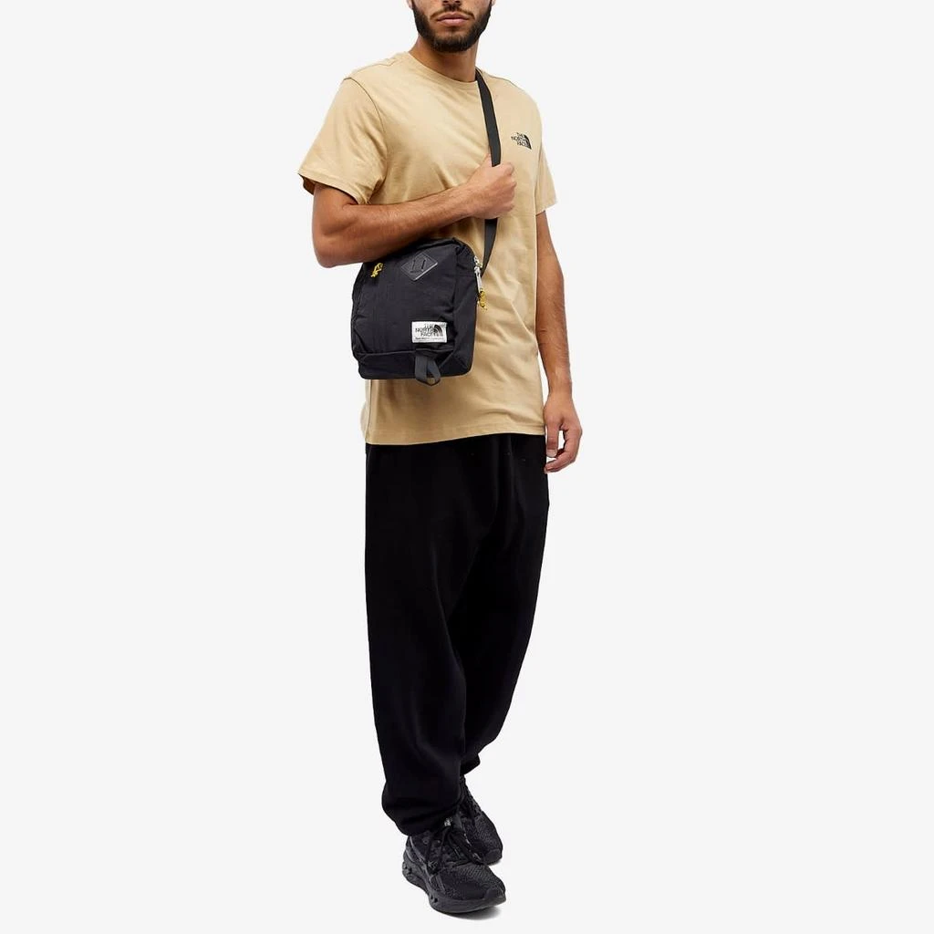 The North Face The North Face Berkeley Cross-Body Bag 6