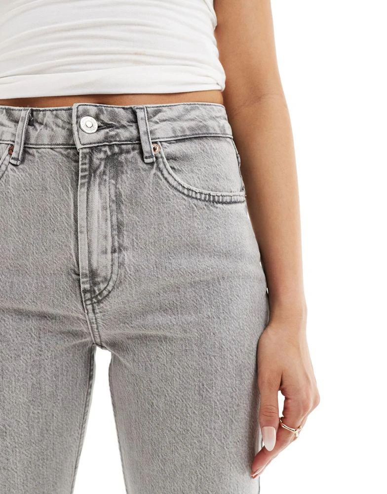 Stradivarius Stradivarius straight vintage jean in grey 5