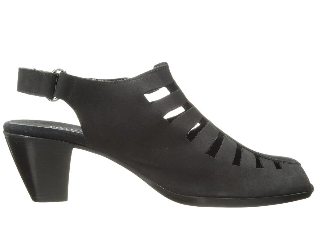 Munro Abby 6