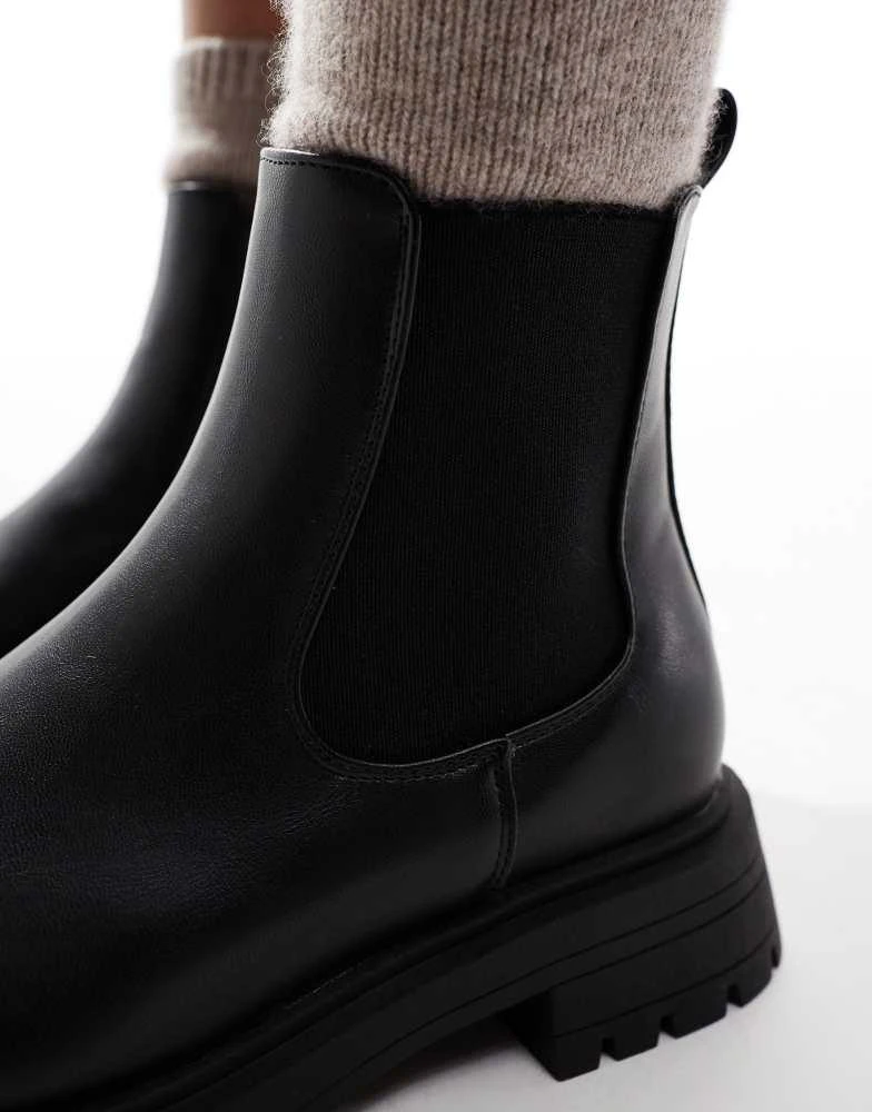 ASOS ASOS DESIGN Adjust chunky chelsea boots in black 2