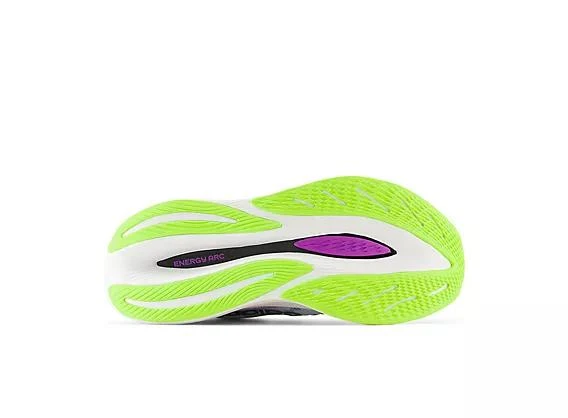 New Balance FuelCell SuperComp Trainer v2 6