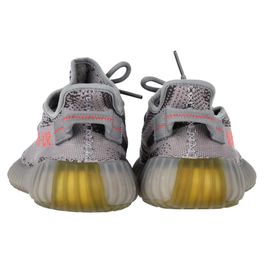 Adidas Yeezy Boost 350 V2 Sneakers in Grey Synthetic – On  display picture 2