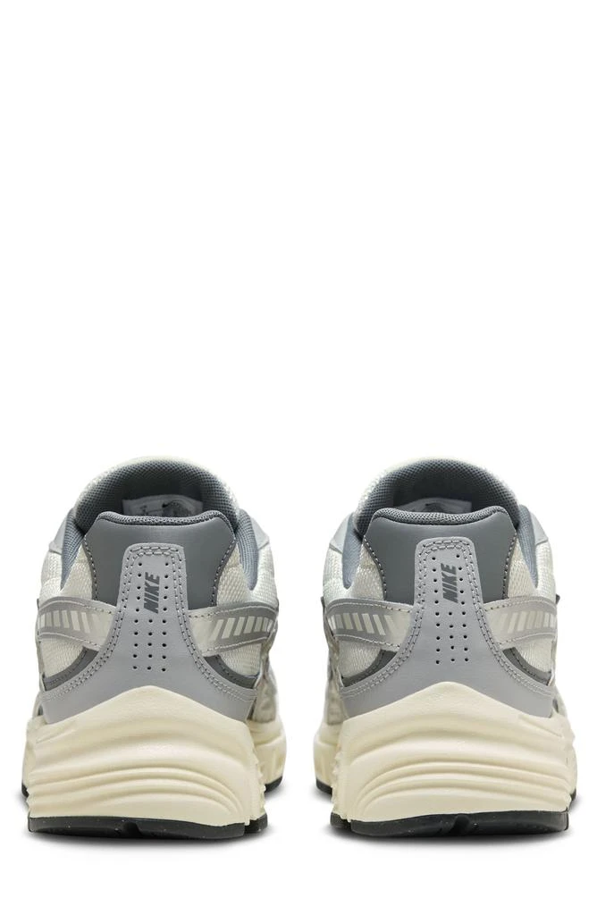 NIKE Initiator Running Shoe 2