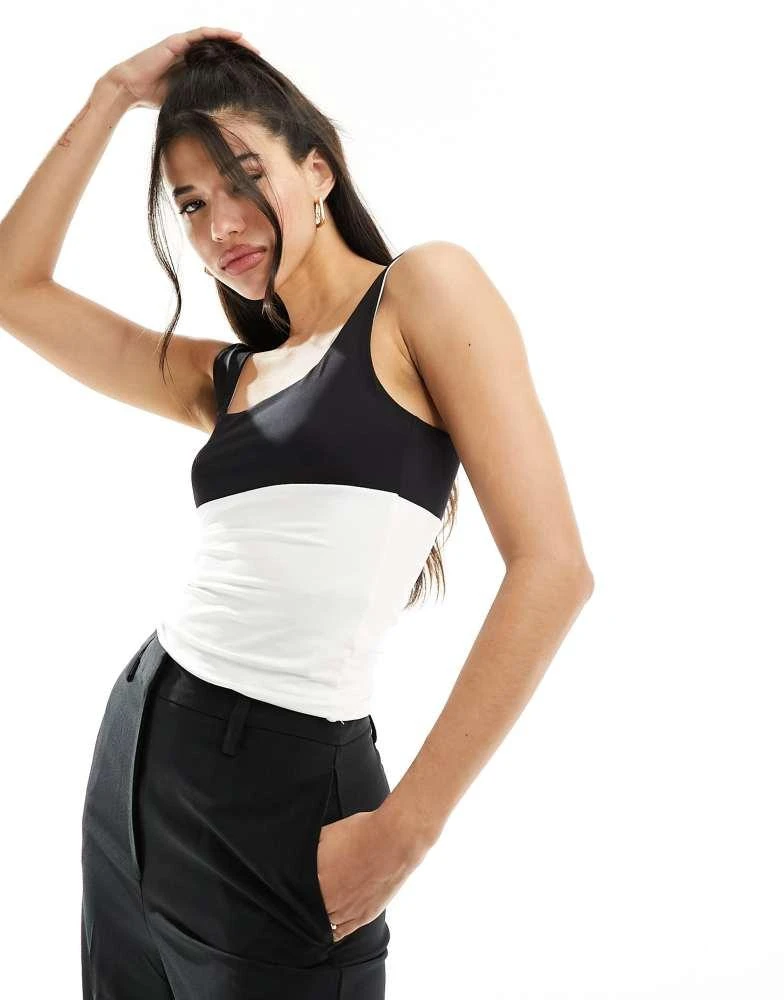 NA-KD NA-KD X Paola Cossentino contrast top in black and white 1