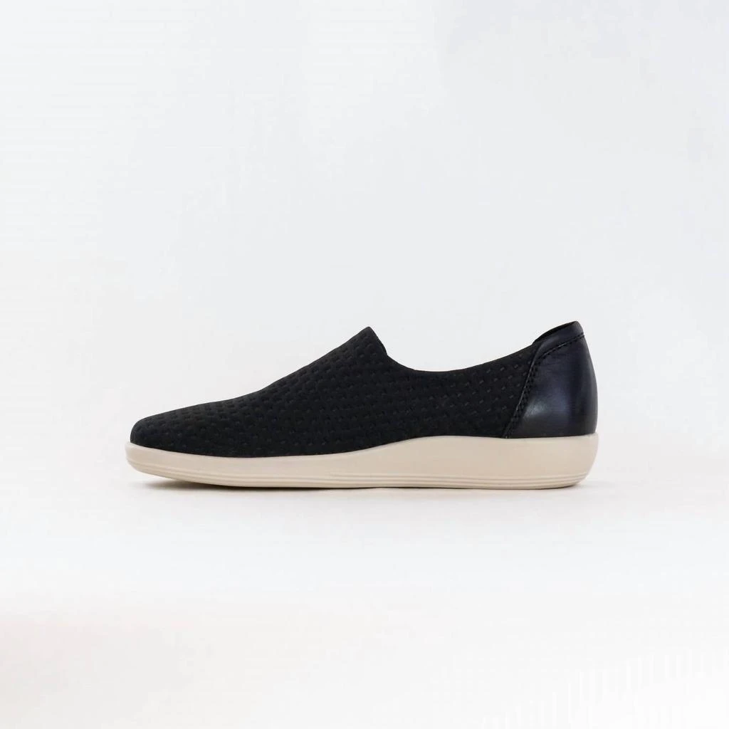 ECCO Women's Soft 2.0 Slip On Sneaker 5
