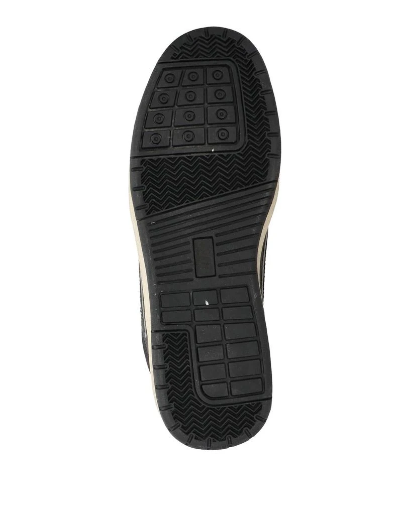 HTC Sneakers 5