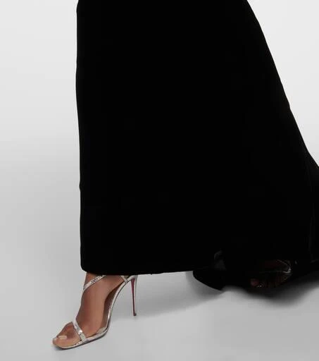 Oscar de la Renta High-neck velvet gown 6