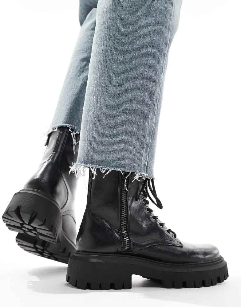 Stradivarius Stradivarius zip up ankle boot in black 3