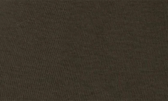 NIKE Sportswear Club Graphic T-Shirt 
Sweat Shorts Set 5