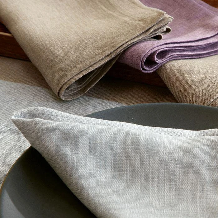 Matouk Chamant Tablecloth, 70" x 126" 3
