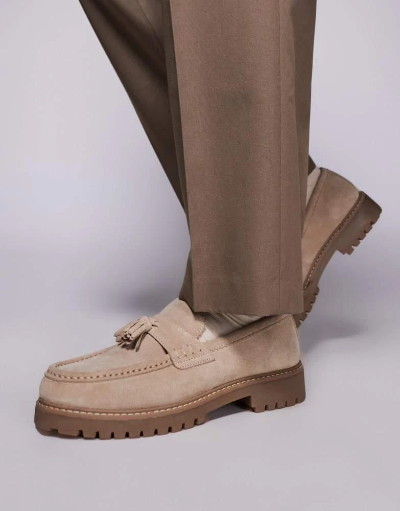 WALK LONDON Walk London Sean tassel loafer in stone suede  display picture 1