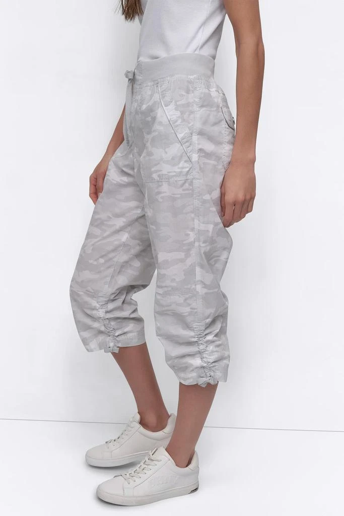 DKNY HIGH-RISE SHIRRED UTILITY CAPRI PANT 3