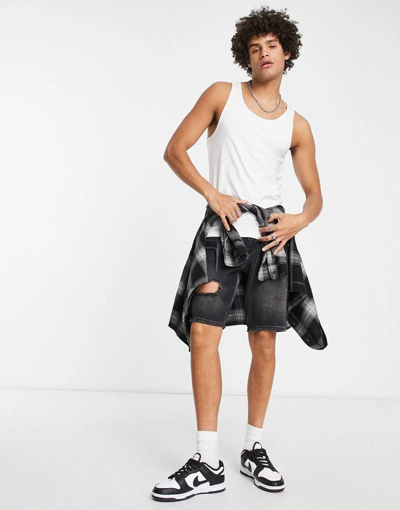 ASOS ASOS DESIGN muscle fit vest in white 4