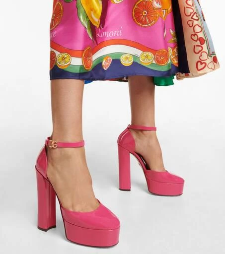 Dolce
Gabbana Platform leather sandals 4