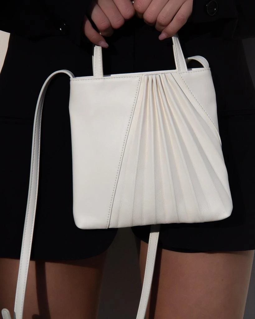 Sabrina Zeng Chiaroscuro Mini Tote Bag Off White 3