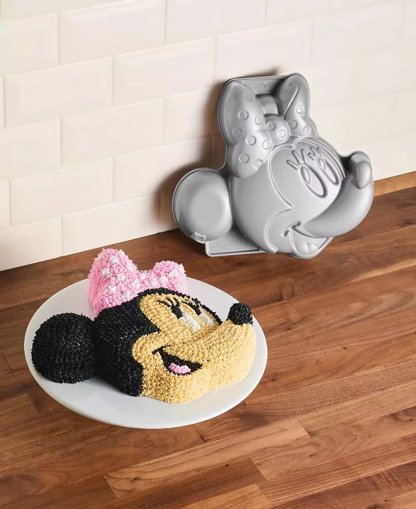 Farberware Disney Cast Aluminum 10" 3D Minnie Mouse Cake Pan 3
