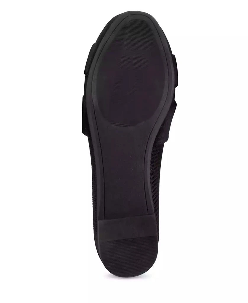 Danskin Women's Delightful Slip-On Flats 6