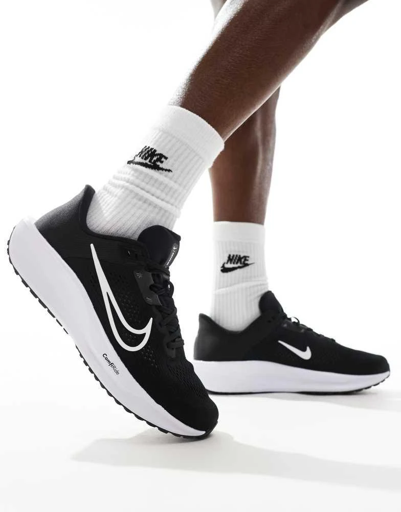 NIKE Nike Running Quest 6 trainers in black 3