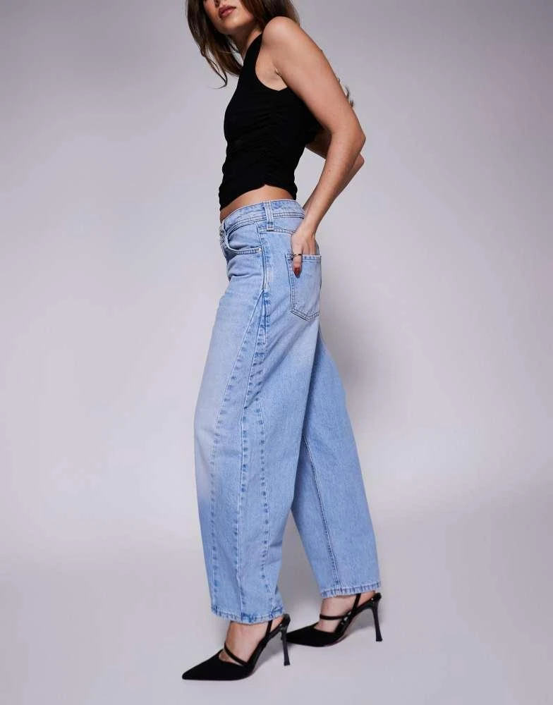 River Island River Island barrel jean in lightwash blue 2