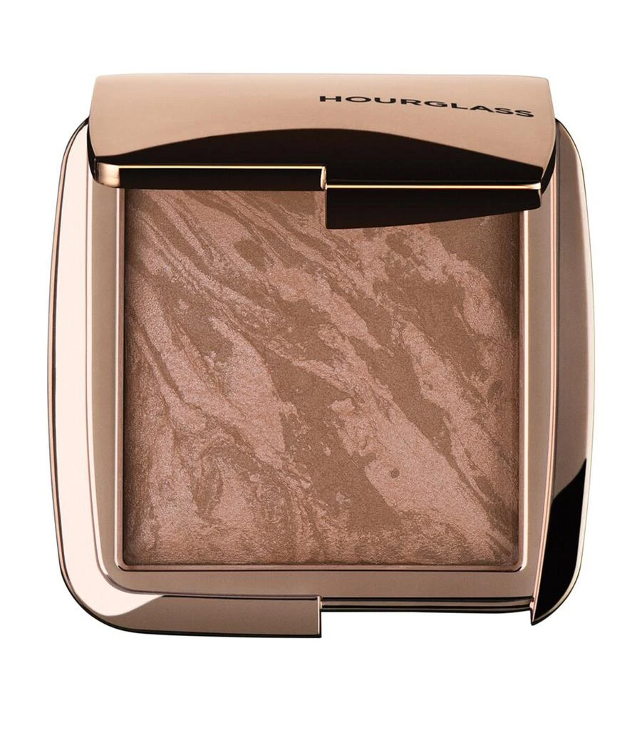 HOURGLASS Ambient Lighting Bronzer 1