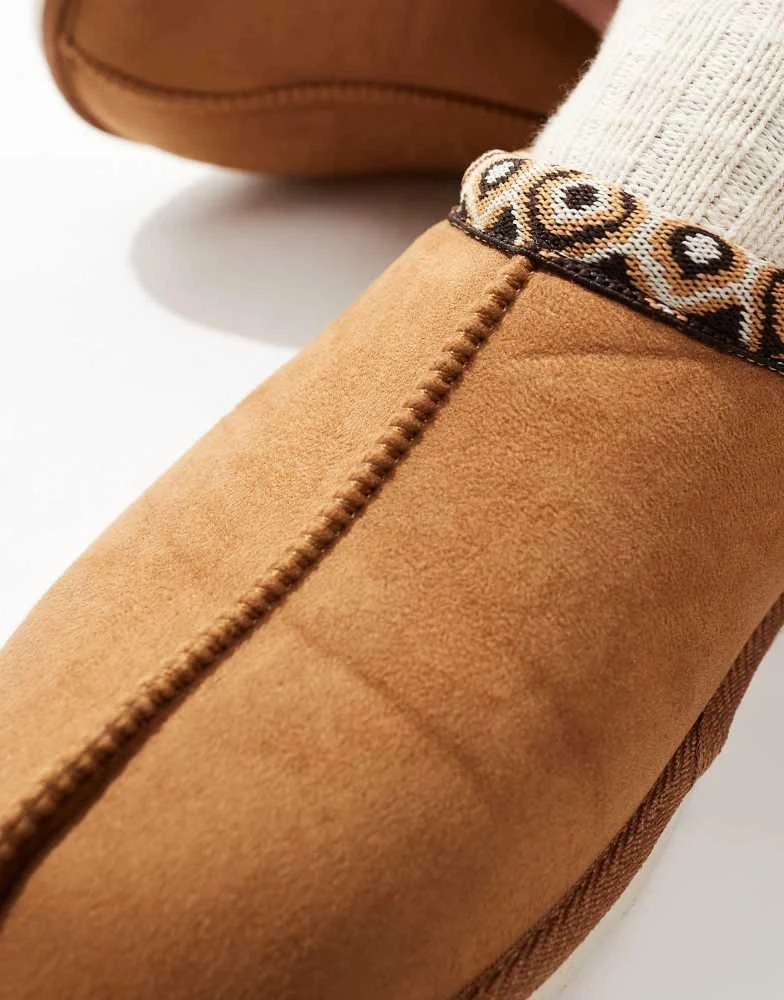 Jack & Jones Jack & Jones mule slipper in faux suede in tan 2