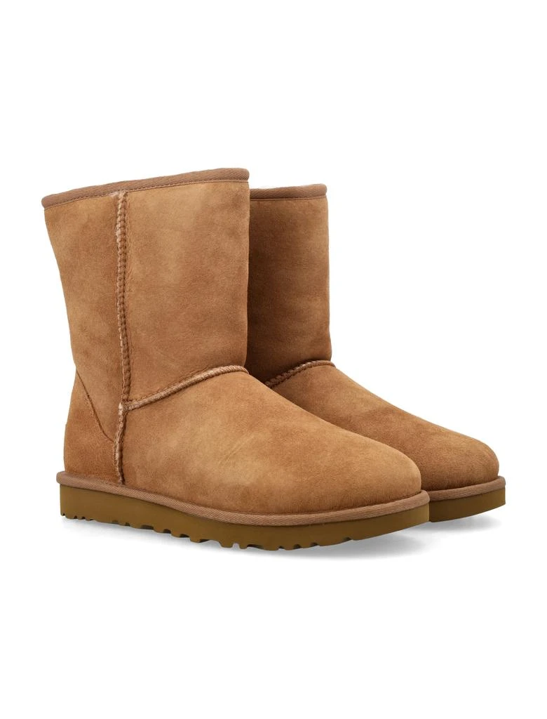 UGG CLASSIC SHORT II BOOT 2