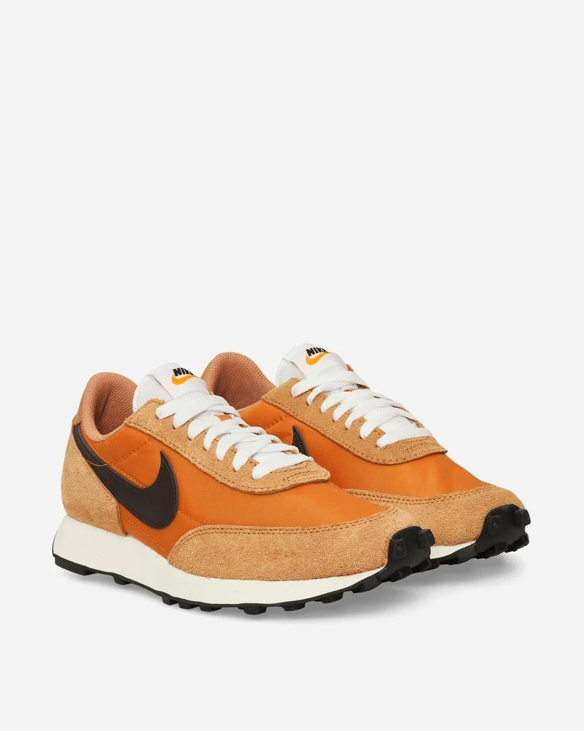 NIKE Daybreak Sneakers Flax / Velvet Brown 2