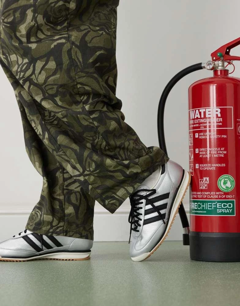 Adidas adidas Originals SL 72 OG trainers in silver metallic 1
