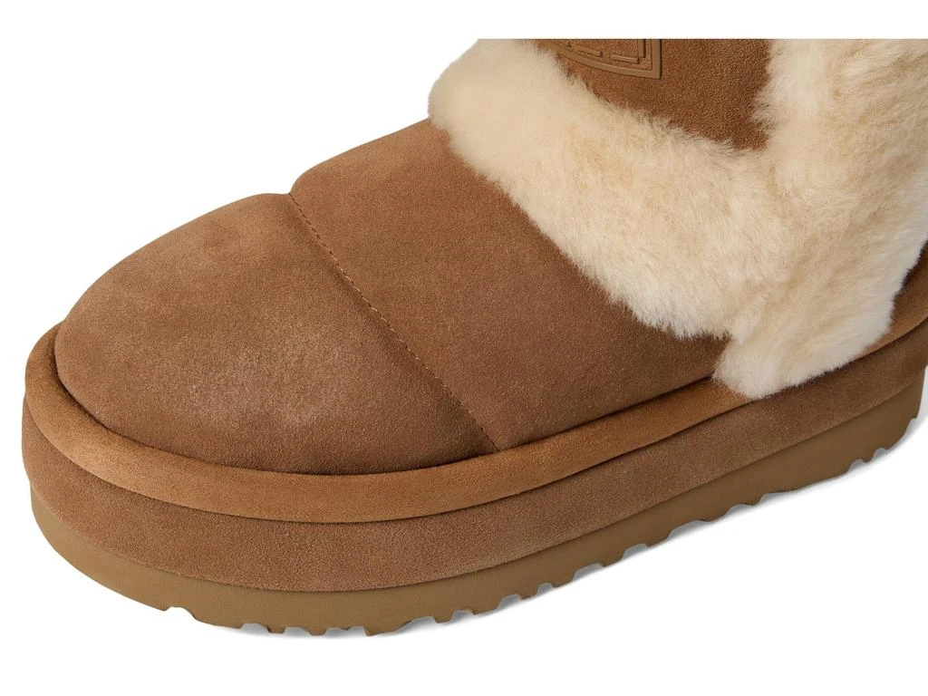 UGG Classic Chillapeak 2
