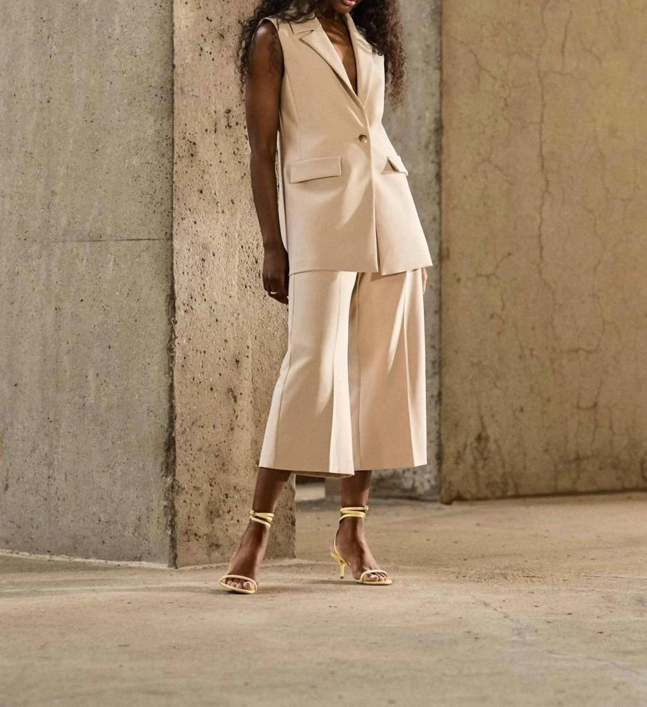 JOSEPH RIBKOFF Joseph Ribkoff - Pleated Beige High-waisted Trousers 3