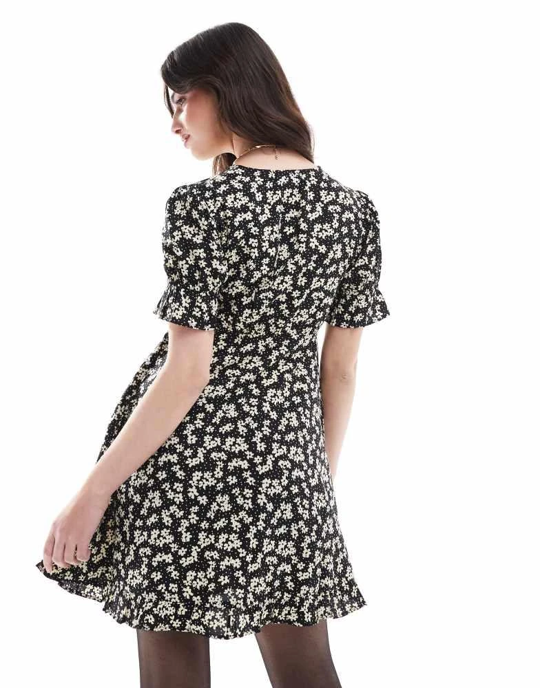 Wednesday's Girl Wednesday's Girl flutter sleeve floral print mini dress in black and white 4
