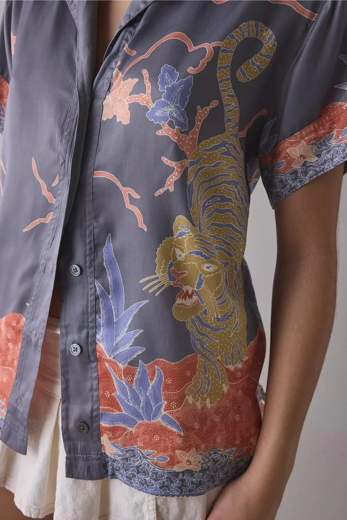 BDG BDG Asher Satin Printed Souvenir Short Sleeve Button-Down Shirt 2