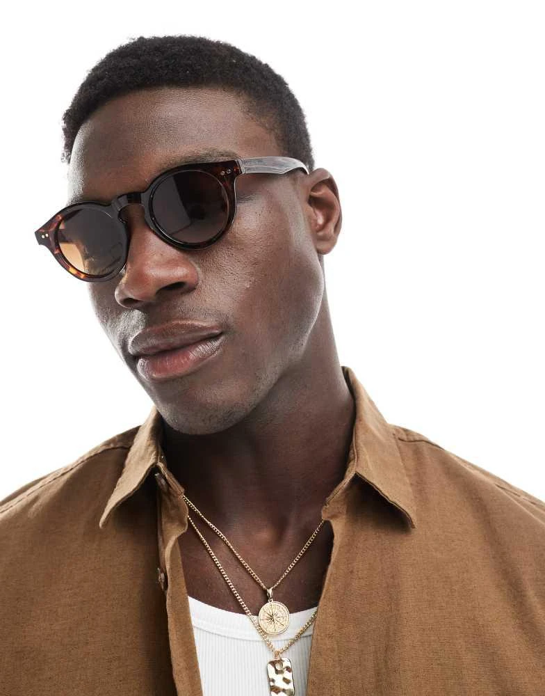 ASOS ASOS DESIGN round sunglasses with brown smoke lens and tortoiseshell frame 3