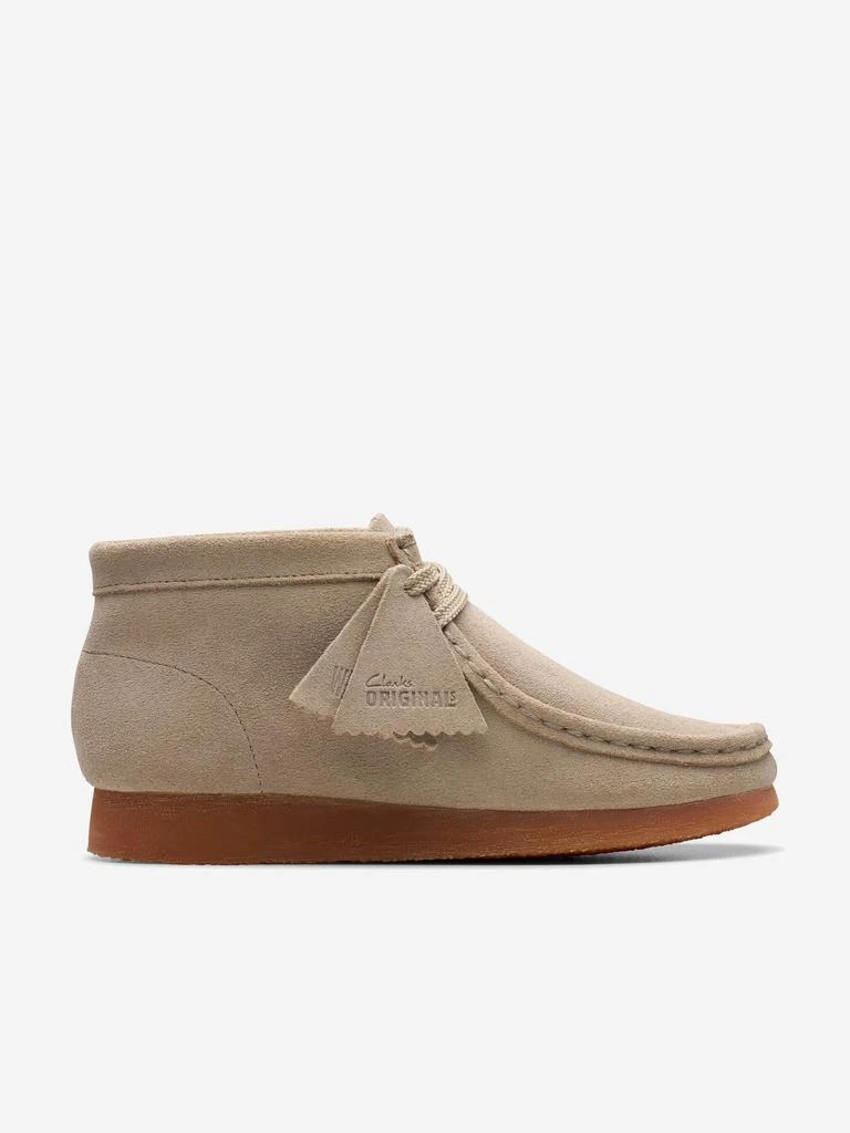 Clarks Clarks Kids Wallabee Boots in Beige (Wide Fit)