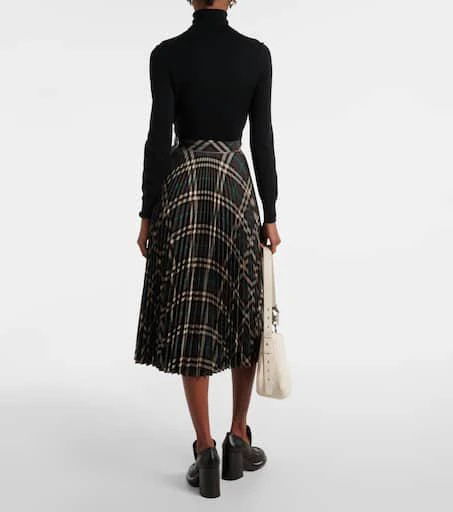 Burberry Pleated checked midi skirt 3